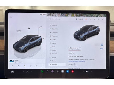 2025 Tesla Model Y Performance