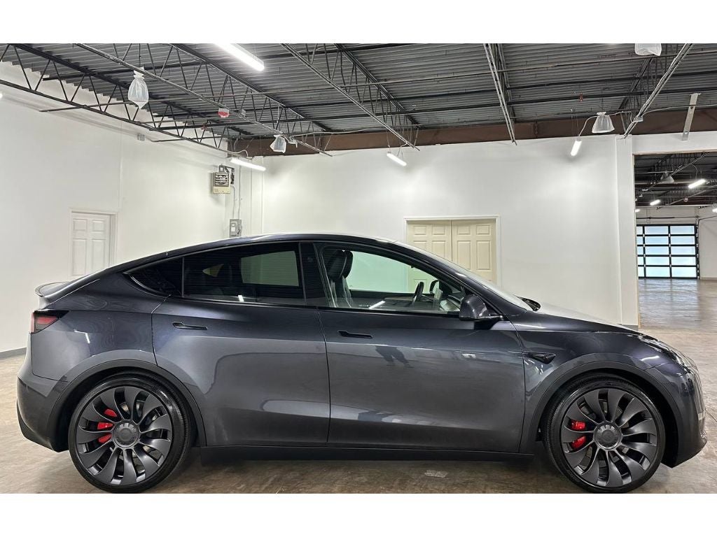 2025 Tesla Model Y Performance