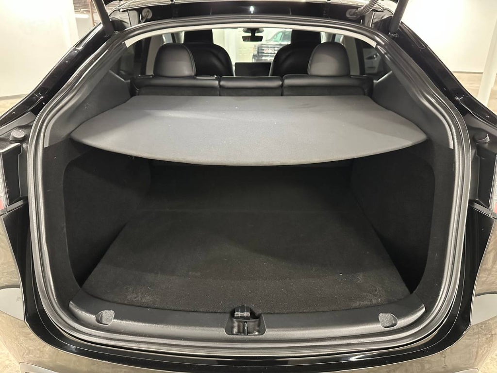 2024 Tesla Model Y Performance