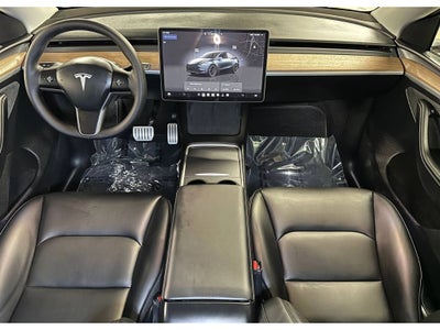 2025 Tesla Model Y Performance