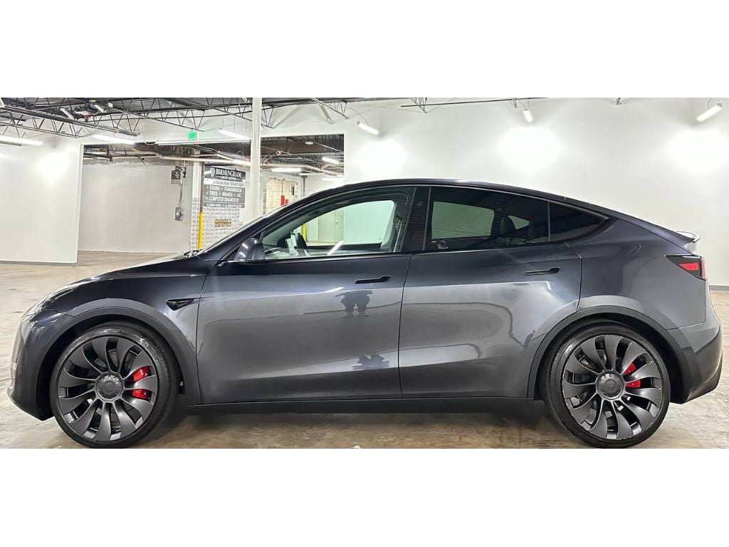 2025 Tesla Model Y Performance
