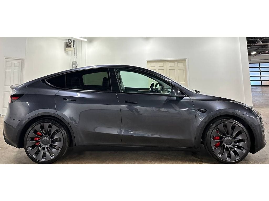 2025 Tesla Model Y Performance