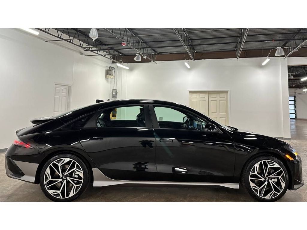 2025 Hyundai IONIQ 6 SEL