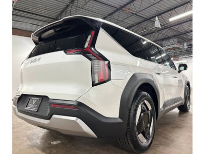 2024 Kia EV9 Light SR