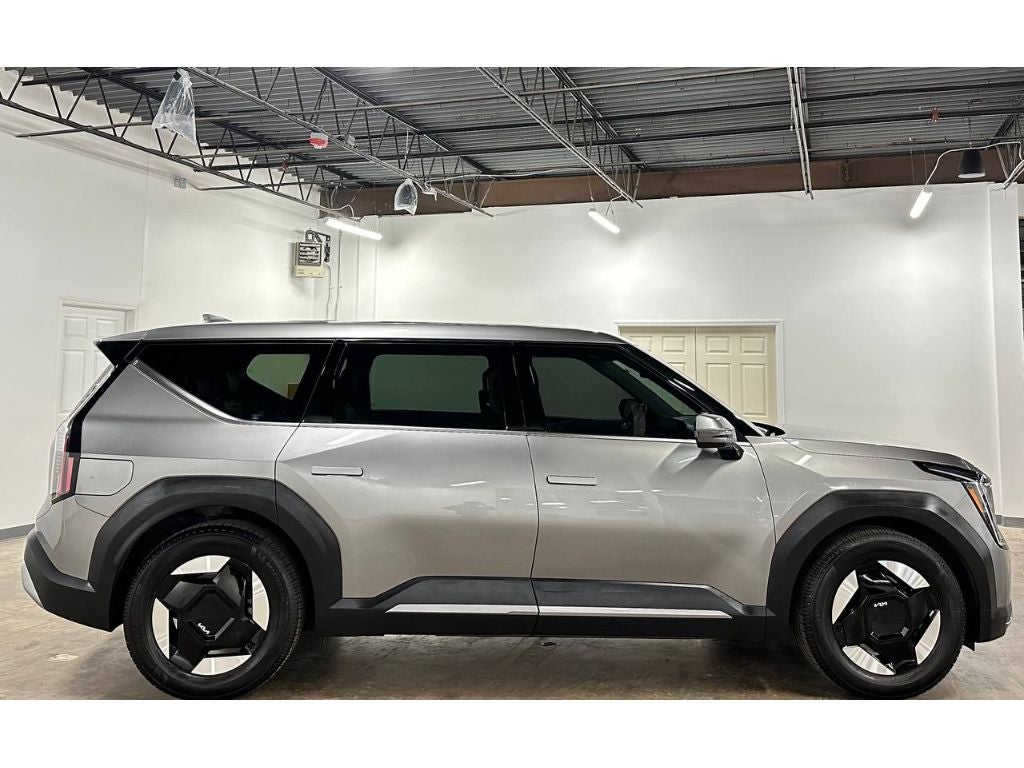 2024 Kia EV9 Light LR