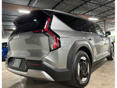 2024 Kia EV9 Light LR