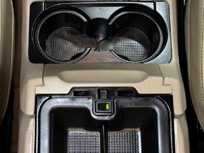 2015 Land Rover LR4 LUX