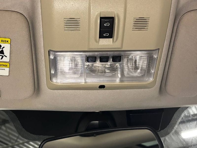 2015 Land Rover LR4 LUX