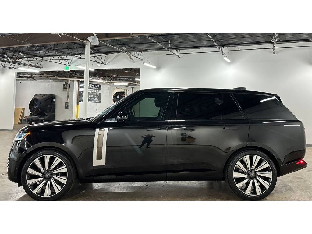 2023 Land Rover Range Rover SV