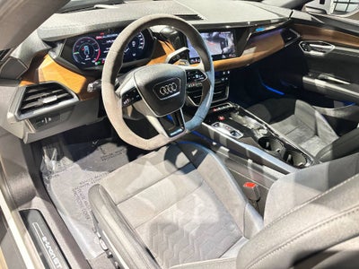 2023 Audi e-tron GT Prestige