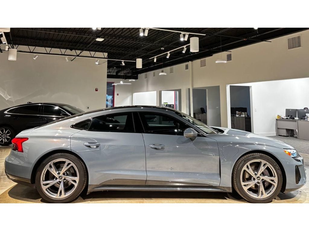 2023 Audi e-tron GT Premium Plus