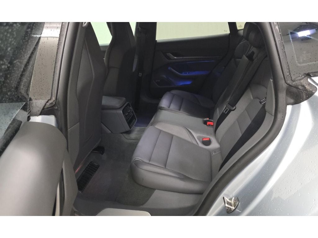 2025 Porsche Taycan 4