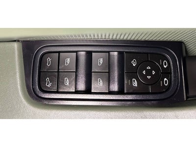 2024 Porsche Macan Electric 4