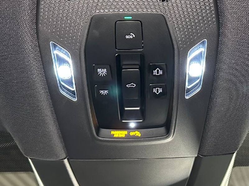 2024 Porsche Macan Electric 4