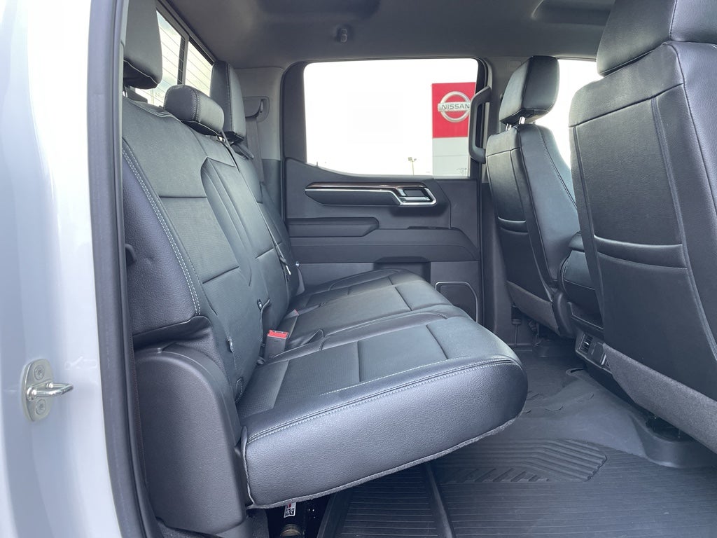 2023 Chevrolet Silverado LT