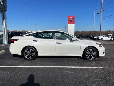 2021 Nissan Altima 2.5 SV