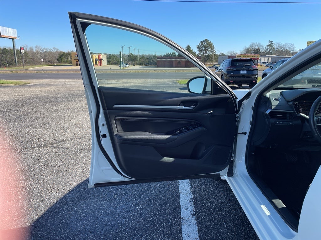 2021 Nissan Altima 2.5 SV