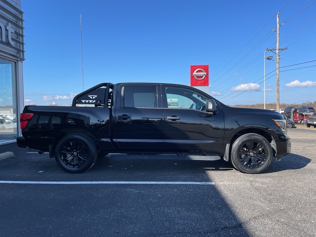 2024 Nissan Titan SV