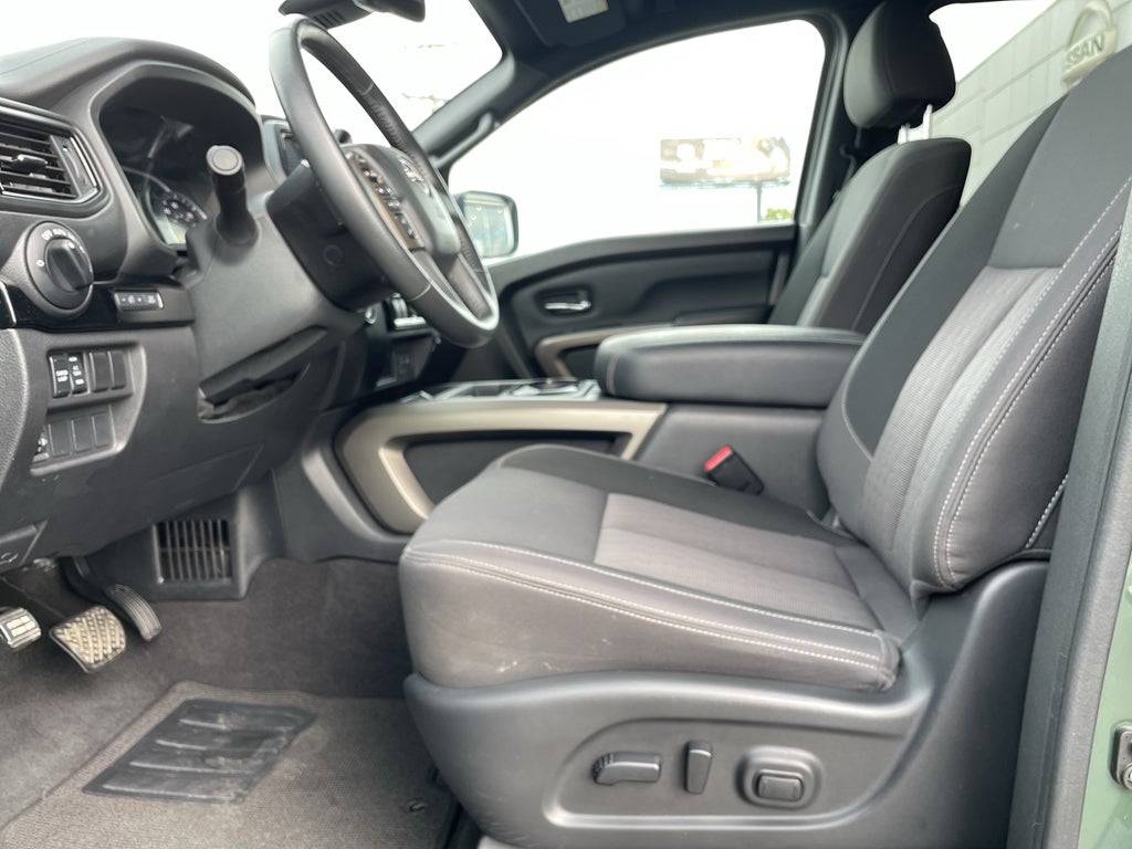 2024 Nissan Titan SV