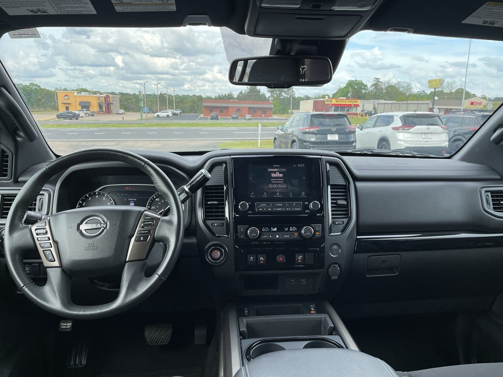 2024 Nissan Titan SV