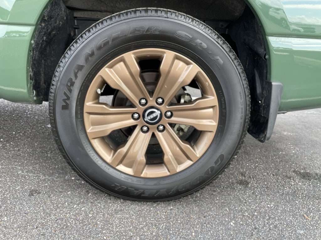 2024 Nissan Titan SV