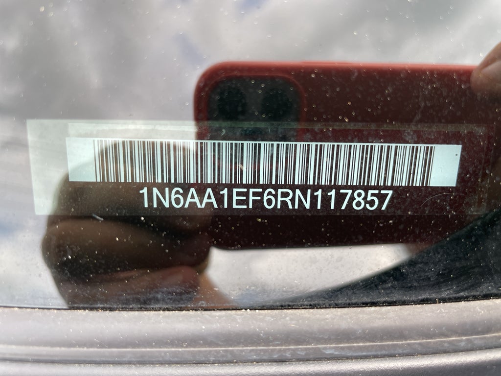 2024 Nissan Titan SV