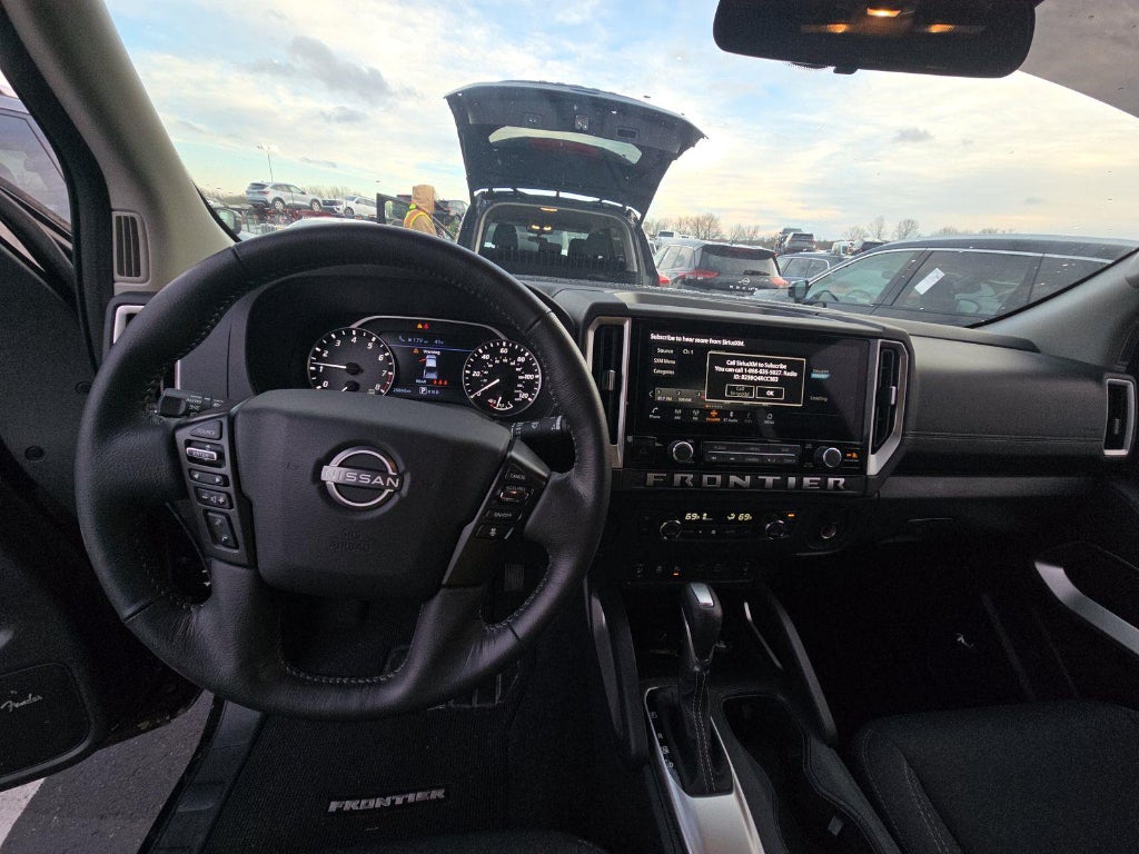 2025 Nissan Frontier SV