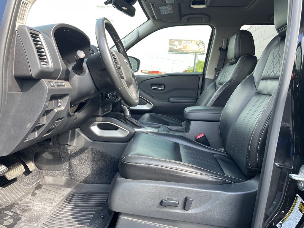 2024 Nissan Frontier SL