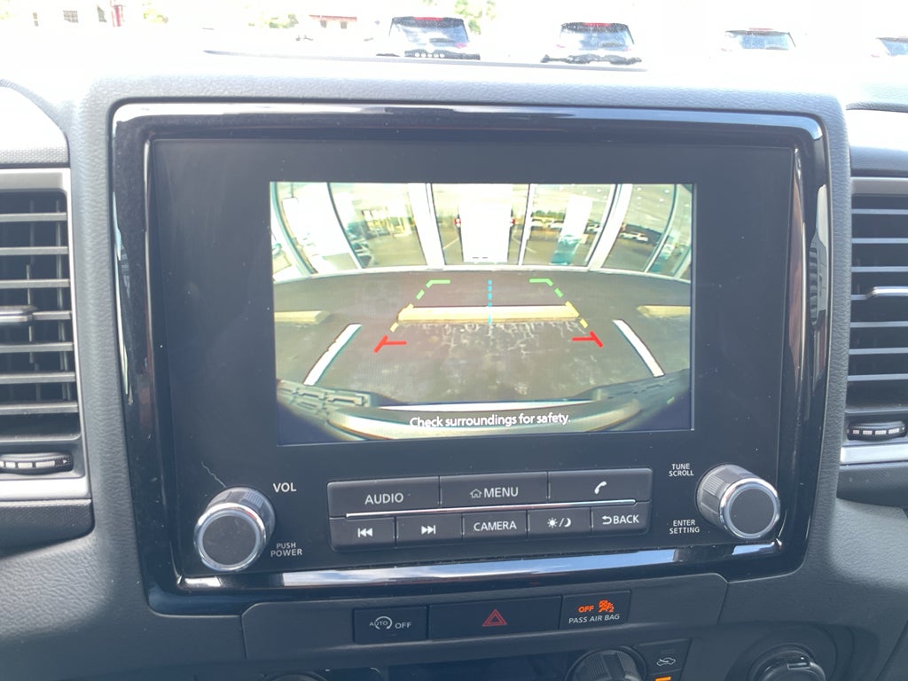 2024 Nissan Frontier SL