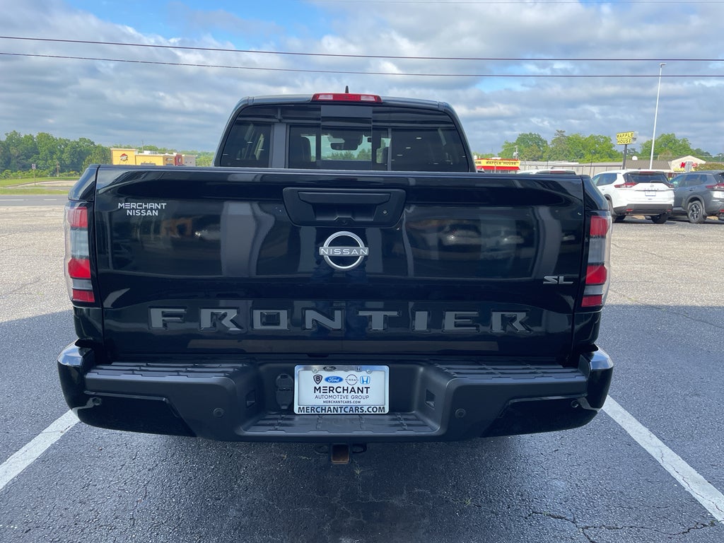 2024 Nissan Frontier SL