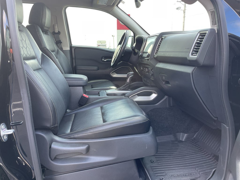 2024 Nissan Frontier SL