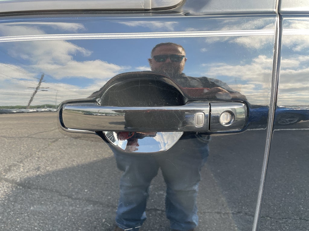 2024 Nissan Frontier SL