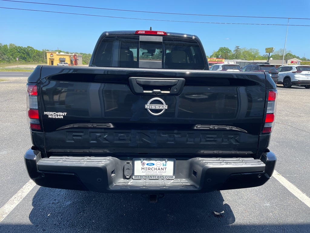 2025 Nissan Frontier SV