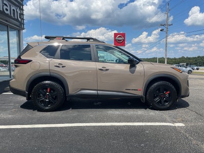 2025 Nissan Rogue Rock Creek