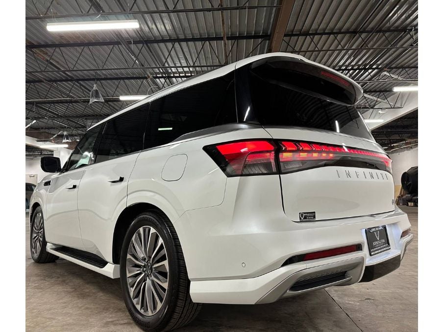 2025 INFINITI QX80 Luxe