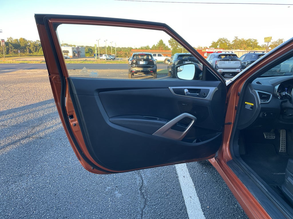 2016 Hyundai Veloster Base