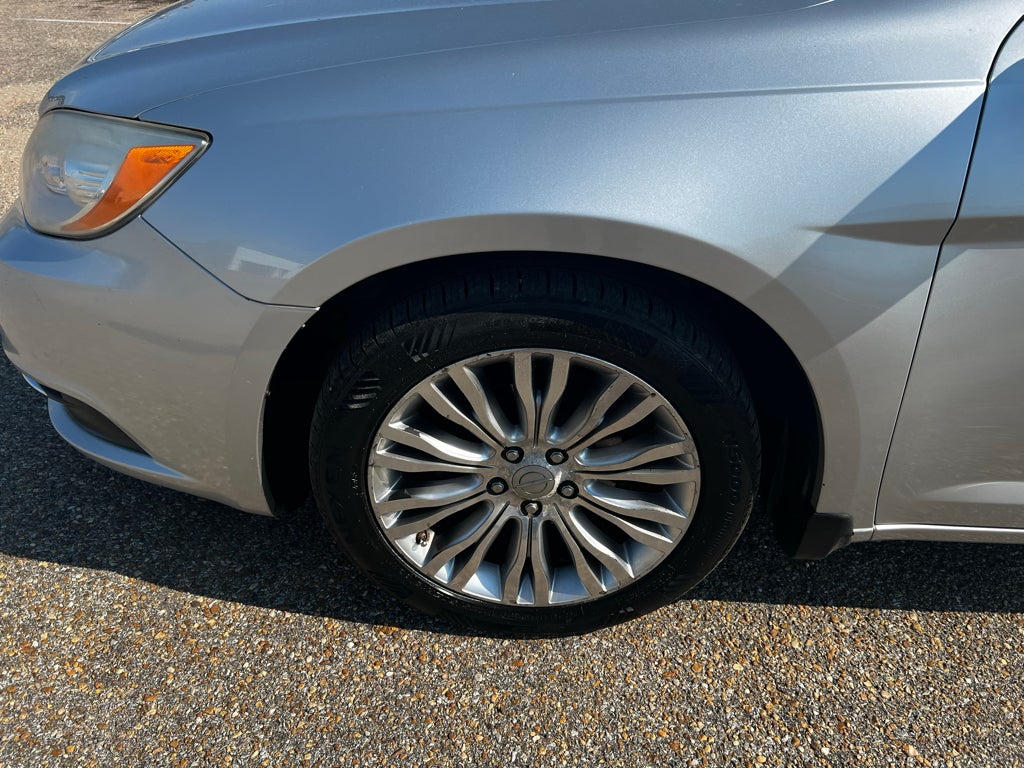 2012 Chrysler 200 Limited