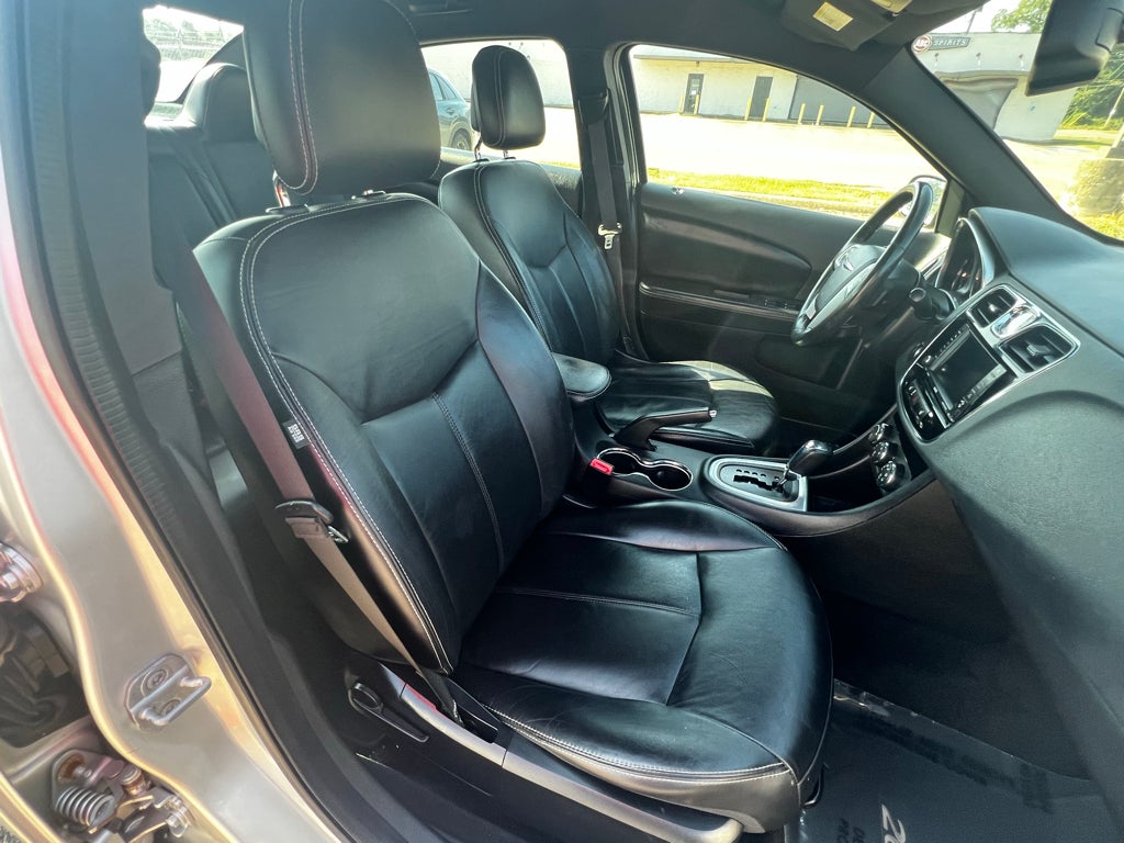 2012 Chrysler 200 Limited