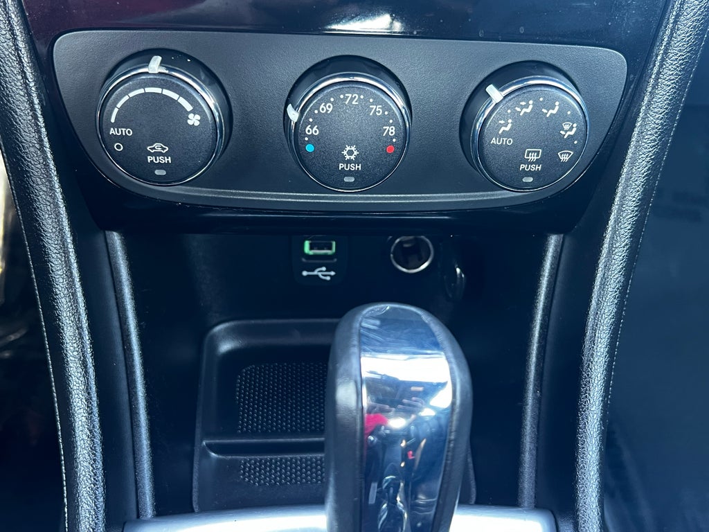 2012 Chrysler 200 Limited
