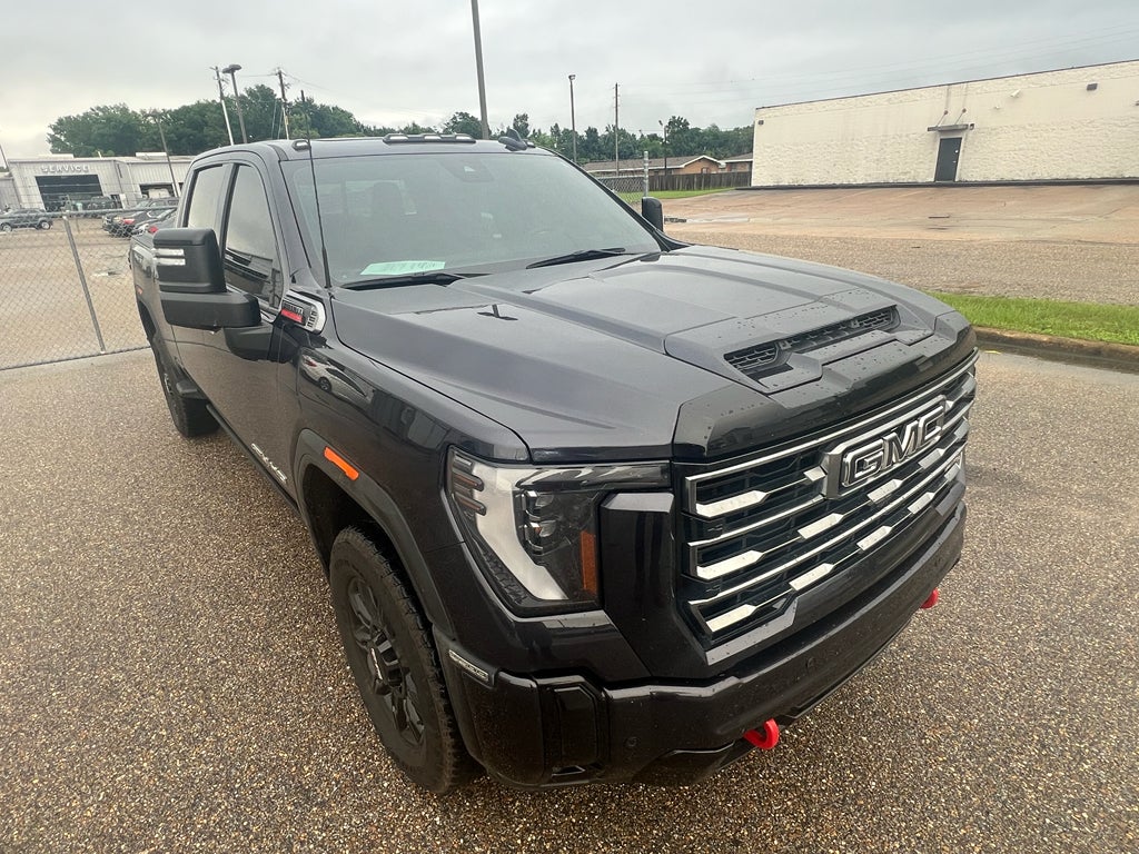2025 GMC Sierra AT4