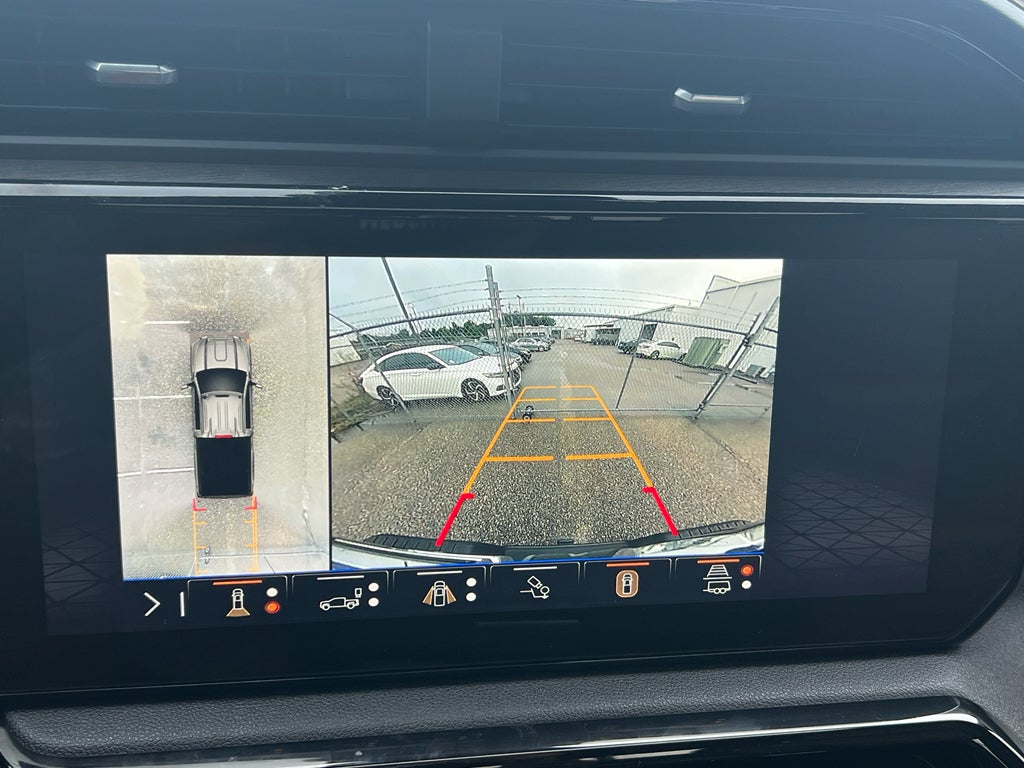 2025 GMC Sierra AT4