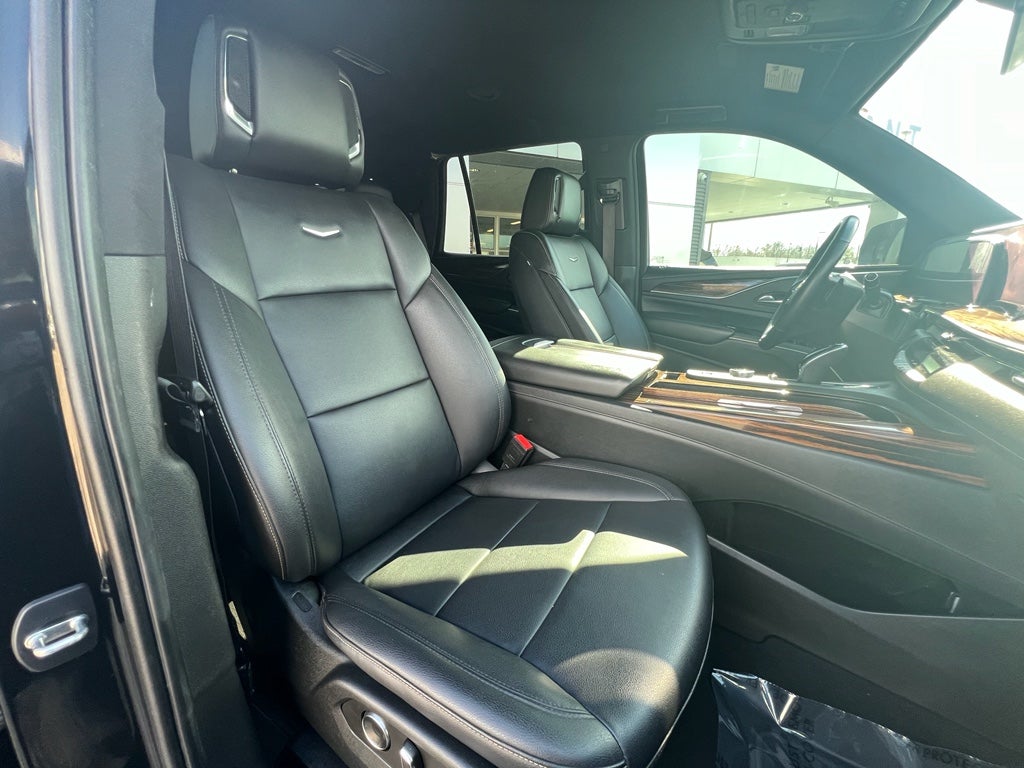 2021 Cadillac Escalade Luxury