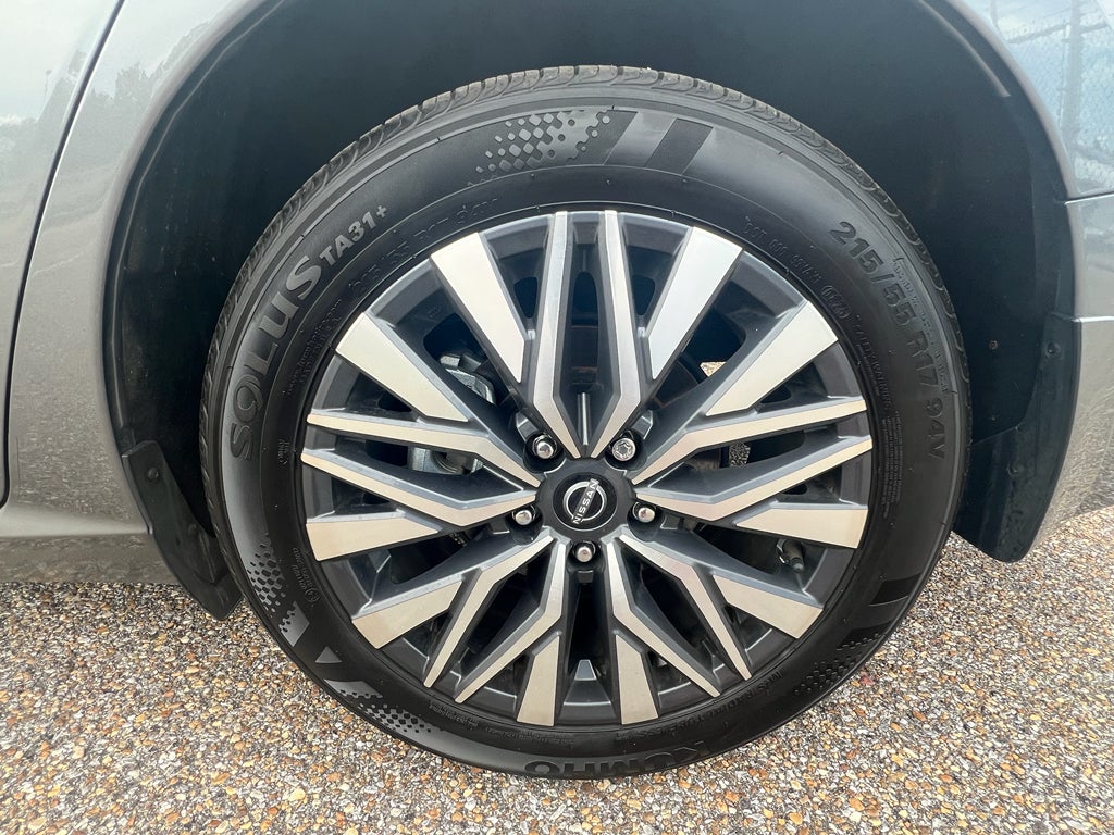 2025 Nissan Altima SV