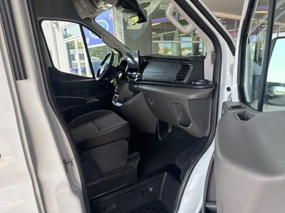 2024 Ford Transit Wagon XLT
