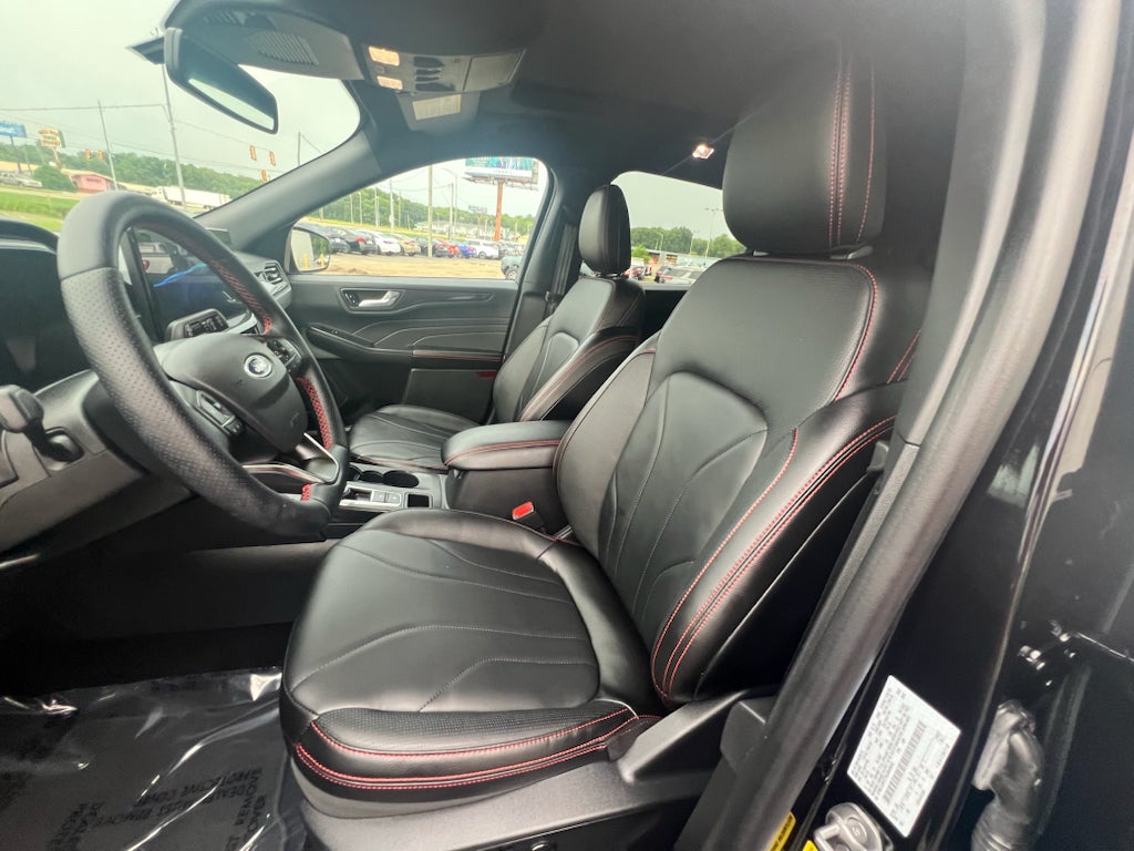2025 Ford Escape ST-Line Elite