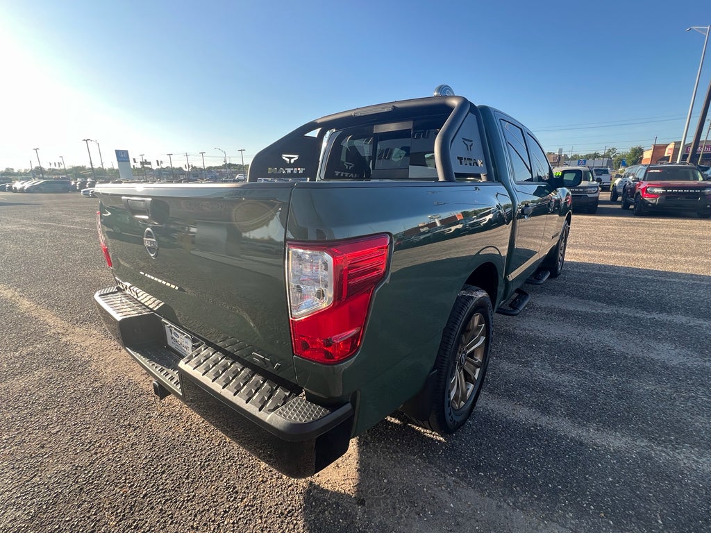 2024 Nissan Titan SV