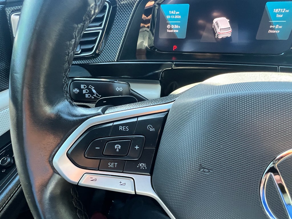 2024 Volkswagen Atlas Cross Sport 2.0T SEL Premium R-Line