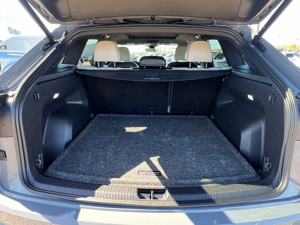 2024 Volkswagen Atlas Cross Sport 2.0T SEL Premium R-Line