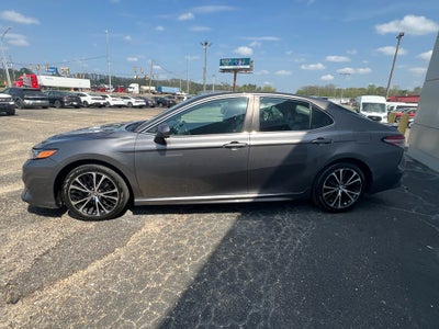 2018 Toyota Camry SE