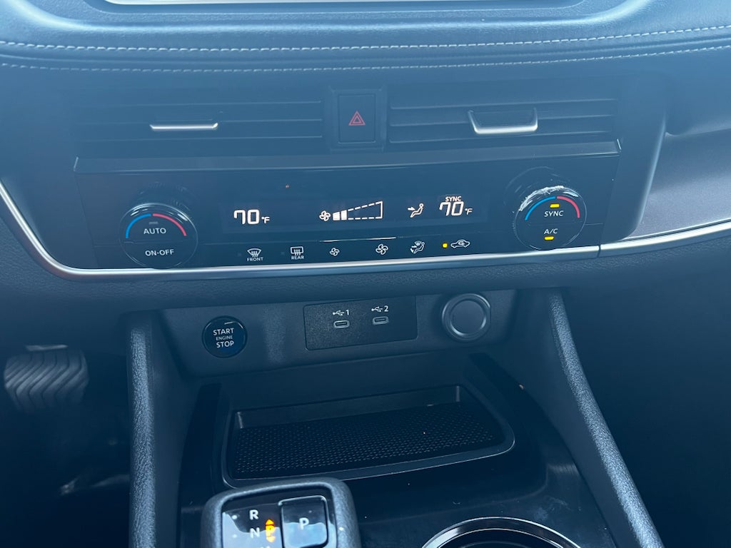 2026 Nissan Rogue SV